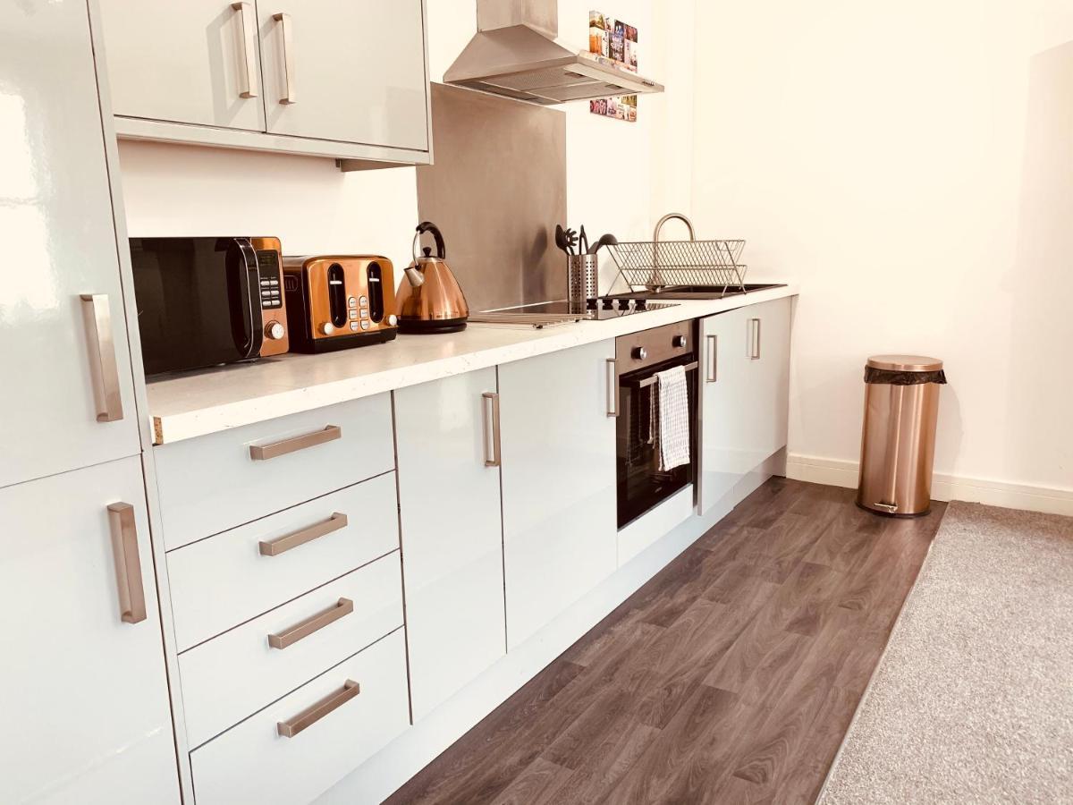 Elthorne Luxury Apartments - Ъксбридж Екстериор снимка
