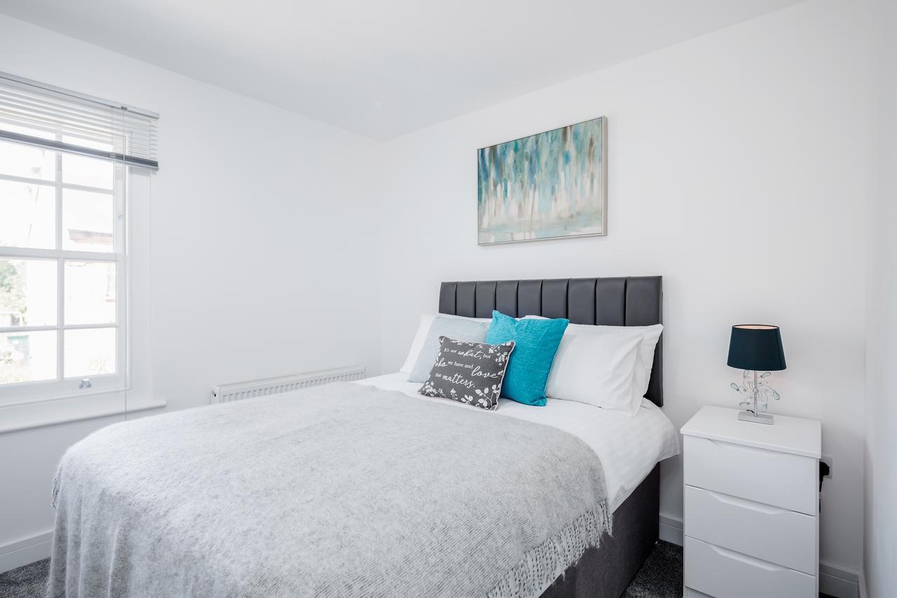 Elthorne Luxury Apartments - Ъксбридж Екстериор снимка