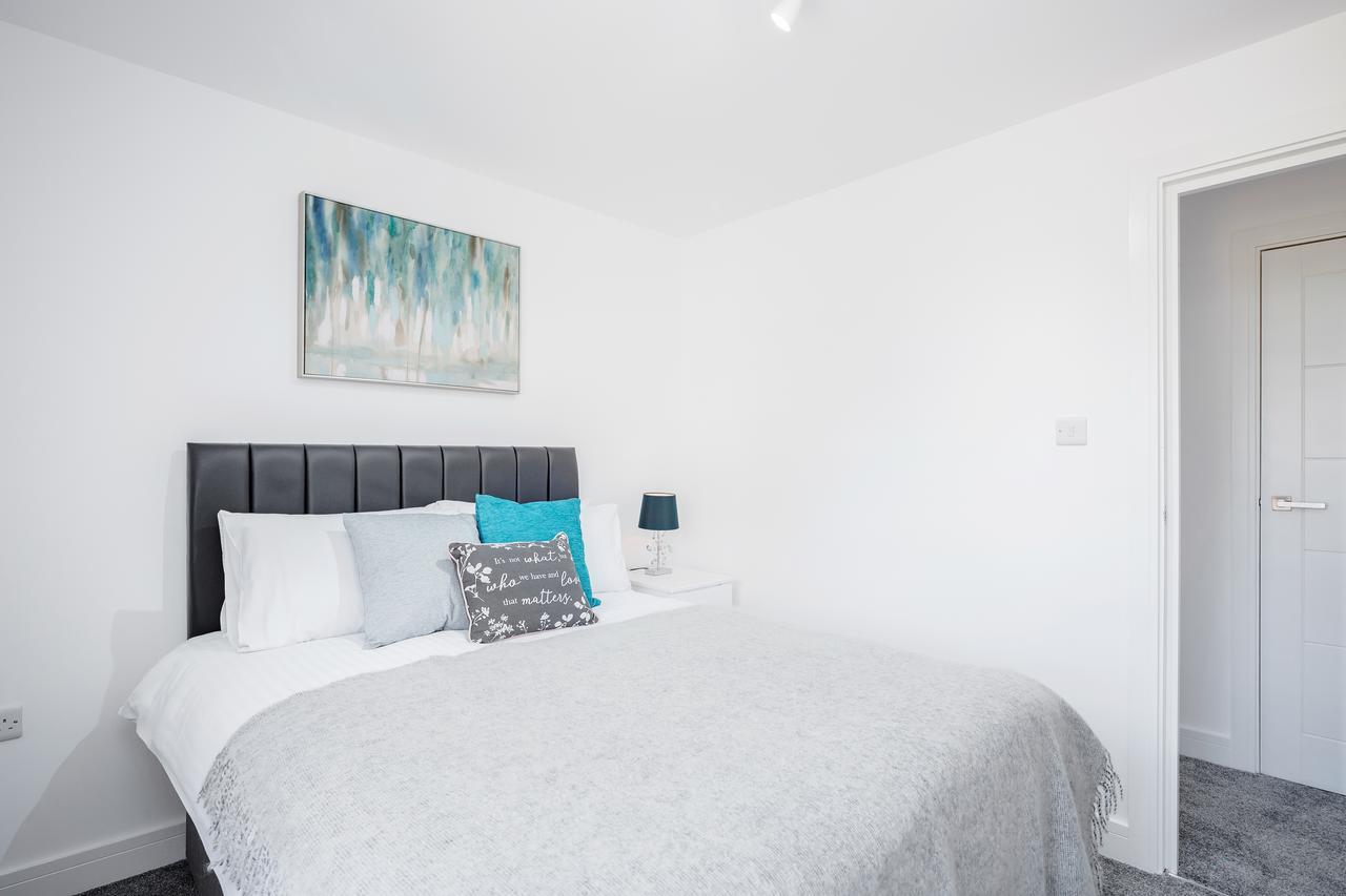 Elthorne Luxury Apartments - Ъксбридж Екстериор снимка